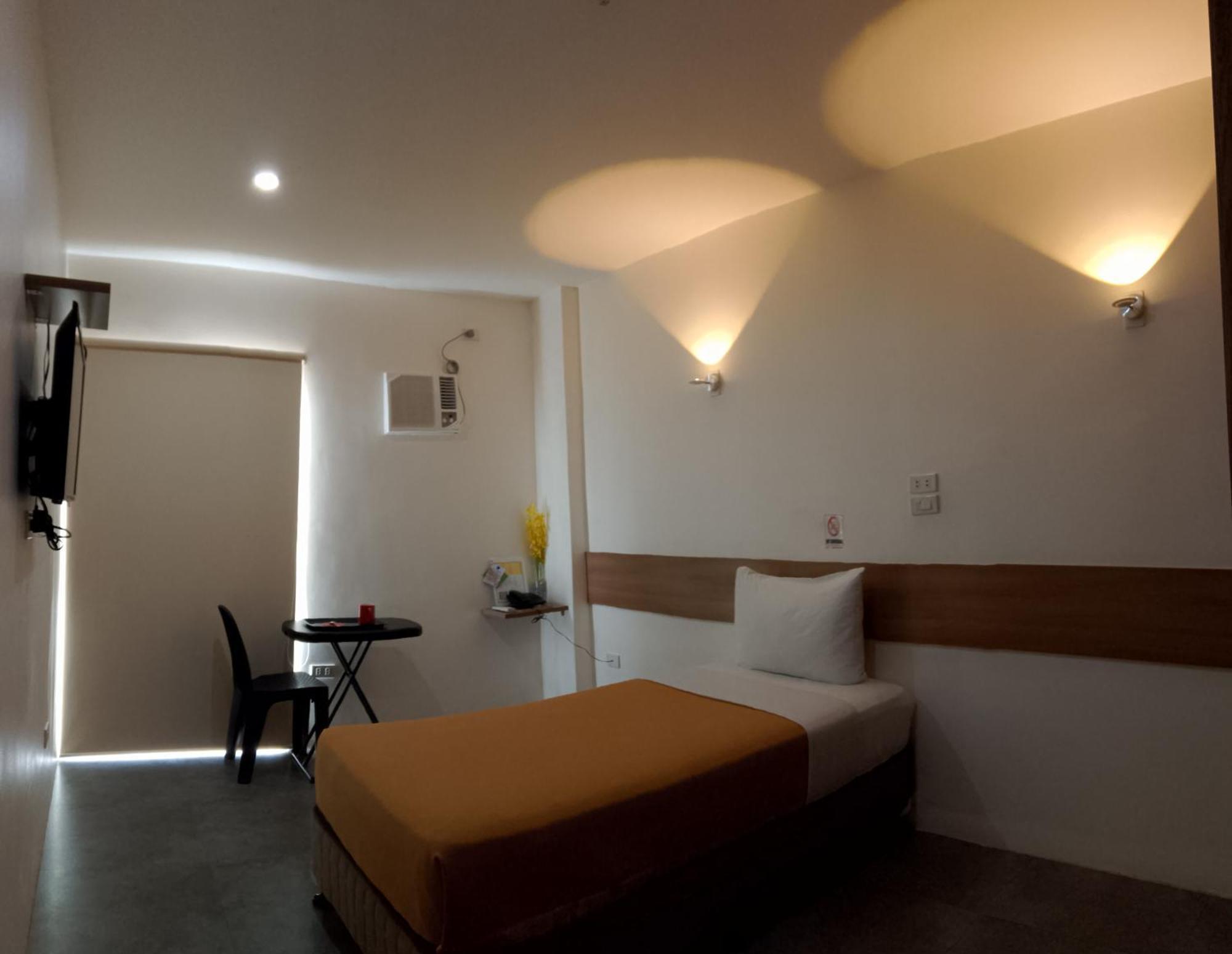 18 Suites Cebu Stadt Exterior foto